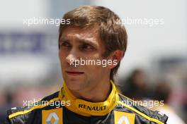 17.04.2010 Shanghai, China,  Vitaly Petrov (RUS), Renault F1 Team - Formula 1 World Championship, Rd 4, Chinese Grand Prix, Saturday Practice