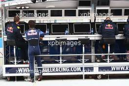 07.05.2010 Barcelona, Spain,  Mark Webber (AUS), Red Bull Racing - Formula 1 World Championship, Rd 5, Spanish Grand Prix, Friday Practice