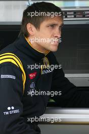 07.05.2010 Barcelona, Spain,  Vitaly Petrov (RUS), Renault F1 Team  - Formula 1 World Championship, Rd 5, Spanish Grand Prix, Friday Practice