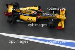 07.05.2010 Barcelona, Spain,  Vitaly Petrov (RUS), Renault F1 Team, R30 - Formula 1 World Championship, Rd 5, Spanish Grand Prix, Friday Practice