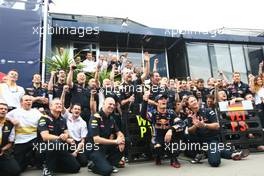 09.05.2010 Barcelona, Spain,  Mark Webber (AUS), Red Bull Racing celebrates with the team  - Formula 1 World Championship, Rd 5, Spanish Grand Prix, Sunday Podium