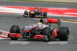09.05.2010 Barcelona, Spain,  Lewis Hamilton (GBR), McLaren Mercedes leads Sebastian Vettel (GER), Red Bull Racing - Formula 1 World Championship, Rd 5, Spanish Grand Prix, Sunday Race
