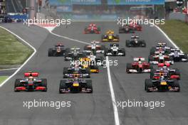 09.05.2010 Barcelona, Spain,  Start of the race, Sebastian Vettel (GER), Red Bull Racing and Mark Webber (AUS), Red Bull Racing  - Formula 1 World Championship, Rd 5, Spanish Grand Prix, Sunday Race