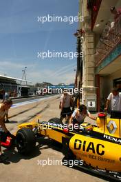 25.06.2010 Valencia, Spain,  Robert Kubica (POL), Renault F1 Team  - Formula 1 World Championship, Rd 9, European Grand Prix, Friday Practice