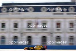 25.06.2010 Valencia, Spain,  Robert Kubica (POL), Renault F1 Team, R30 - Formula 1 World Championship, Rd 9, European Grand Prix, Friday Practice