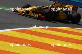 25.06.2010 Valencia, Spain,  Robert Kubica (POL), Renault F1 Team - Formula 1 World Championship, Rd 9, European Grand Prix, Friday Practice