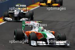27.06.2010 Valencia, Spain,  Vitantonio Liuzzi (ITA), Force India F1 Team leads Nico Rosberg (GER), Mercedes GP Petronas - Formula 1 World Championship, Rd 9, European Grand Prix, Sunday Race