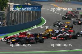27.06.2010 Valencia, Spain,  Start of the race, Mark Webber (AUS), Red Bull Racing and Felipe Massa (BRA), Scuderia Ferrari  - Formula 1 World Championship, Rd 9, European Grand Prix, Sunday Race