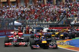 27.06.2010 Valencia, Spain,  Start of the race, Lewis Hamilton (GBR), McLaren Mercedes and Sebastian Vettel (GER), Red Bull Racing - Formula 1 World Championship, Rd 9, European Grand Prix, Sunday Race