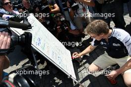 27.06.2010 Valencia, Spain,  Nico Hulkenberg (GER), Williams F1 Team, The drivers predict the score for the England v Germany football match - Formula 1 World Championship, Rd 9, European Grand Prix, Sunday