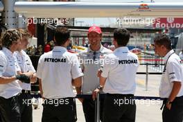 24.06.2010 Valencia, Spain,  Jenson Button (GBR), McLaren Mercedes talks with his old colleagues - Formula 1 World Championship, Rd 9, European Grand Prix, Thursday
