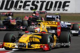 11.07.2010 Silverstone, England,  Vitaly Petrov (RUS), Renault F1 Team - Formula 1 World Championship, Rd 10, British Grand Prix, Sunday Race