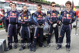 25.07.2010 Hockenheim, Germany,  Red Bull Racing mechanics - Formula 1 World Championship, Rd 11, German Grand Prix, Sunday Pre-Race Grid