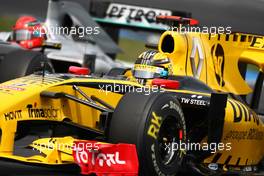 25.07.2010 Hockenheim, Germany,  Robert Kubica (POL), Renault F1 Team leads Michael Schumacher (GER), Mercedes GP Petronas - Formula 1 World Championship, Rd 11, German Grand Prix, Sunday Race