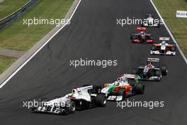 01.08.2010 Budapest, Hungary,  Pedro de la Rosa (ESP), BMW Sauber F1 Team, C29 leads Adrian Sutil (GER), Force India F1 Team - Formula 1 World Championship, Rd 12, Hungarian Grand Prix, Sunday Race