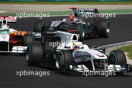 01.08.2010 Budapest, Hungary,  Pedro de la Rosa (ESP), BMW Sauber F1 Team leads Adrian Sutil (GER), Force India F1 Team - Formula 1 World Championship, Rd 12, Hungarian Grand Prix, Sunday Race