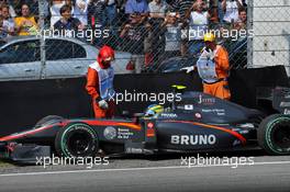 12.09.2010 Monza, Italy,  Bruno Senna (BRA), Hispania Racing F1 Team, HRT retires from the race - Formula 1 World Championship, Rd 14, Italian Grand Prix, Sunday Race