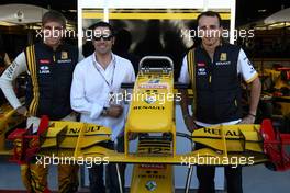 11.09.2010 Monza, Italy,  Vitaly Petrov (RUS), Renault F1 Team with Indycar driver Dario Franchitti and Robert Kubica (POL), Renault F1 Team - Formula 1 World Championship, Rd 14, Italian Grand Prix, Saturday