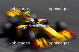 11.09.2010 Monza, Italy,  Vitaly Petrov (RUS), Renault F1 Team - Formula 1 World Championship, Rd 14, Italian Grand Prix, Saturday Practice