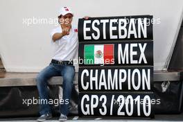 12.09.2010 Monza, Italy,  Esteban Gutierrez celebrates winning the GP3 Championship, with the BMW Sauber F1 Team - Formula 1 World Championship, Rd 14, Italian Grand Prix, Sunday