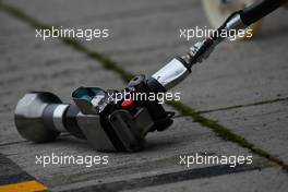 13.02.2010 Jerez, Spain,  Mercedes GP Petronas wheel air gun - Formula 1 Testing, Jerez, Spain