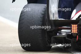 13.02.2010 Jerez, Spain,  worn rear tyre on the BMW Sauber F1Team- Formula 1 Testing, Jerez, Spain