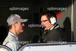 11.02.2010 Jerez, Spain,  Michael Schumacher (GER), Mercedes GP, Andrew Shovlin (GBR), Mercedes GP, Senior Race Engineer to Michael Schumacher (GER)  - Formula 1 Testing, Jerez, Spain