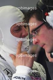 11.02.2010 Jerez, Spain,  Michael Schumacher (GER), Mercedes GP, ndrew Shovlin (GBR), Mercedes GP, Senior Race Engineer to Michael Schumacher (GER) - Formula 1 Testing, Jerez, Spain