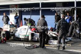 19.02.2010 Jerez, Spain,  Michael Schumacher (GER), Mercedes GP Petronas, W01, practice pitstops - Formula 1 Testing, Jerez, Spain