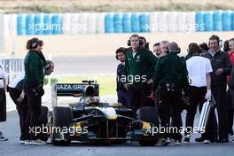 17.02.2010 Jerez, Spain,  Fairuz Fauzy (MAL), Test Driver, Lotus F1 Team, T127 stops in the pitlane - Formula 1 Testing, Jerez, Spain