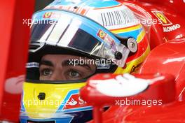08.10.2010 Suzuka, Japan,  Fernando Alonso (ESP), Scuderia Ferrari  - Formula 1 World Championship, Rd 16, Japanese Grand Prix, Friday Practice