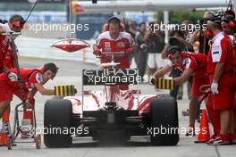 08.10.2010 Suzuka, Japan,  Fernando Alonso (ESP), Scuderia Ferrari - Formula 1 World Championship, Rd 16, Japanese Grand Prix, Friday Practice