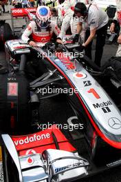 10.10.2010 Suzuka, Japan,  Jenson Button (GBR), McLaren Mercedes - Formula 1 World Championship, Rd 16, Japanese Grand Prix, Sunday Pre-Race Grid