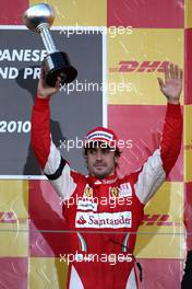 10.10.2010 Suzuka, Japan,  Fernando Alonso (ESP), Scuderia Ferrari  - Formula 1 World Championship, Rd 16, Japanese Grand Prix, Sunday Podium