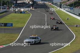 10.10.2010 Suzuka, Japan,  The safety car was called out in the first lap - Formula 1 World Championship, Rd 16, Japanese Grand Prix, Sunday Race
