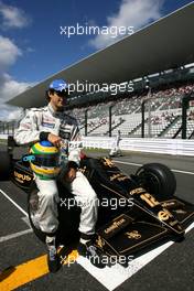 10.10.2010 Suzuka, Japan,  Bruno Senna (BRA), Hispania Racing F1 Team HRT drives the 1986  Lotus Renault Turbo of Ayrton Senna - Formula 1 World Championship, Rd 16, Japanese Grand Prix, Sunday
