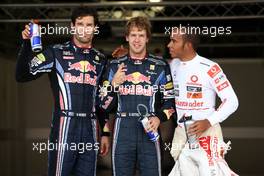 10.10.2010 Suzuka, Japan,  Mark Webber (AUS), Red Bull Racing, Sebastian Vettel (GER), Red Bull Racing, Lewis Hamilton (GBR), McLaren Mercedes - Formula 1 World Championship, Rd 16, Japanese Grand Prix, Sunday Qualifying