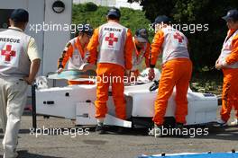 07.10.2010 Suzuka, Japan,  Marshalls practice extractions - Formula 1 World Championship, Rd 16, Japanese Grand Prix, Thursday