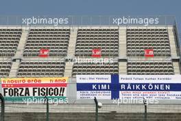 07.10.2010 Suzuka, Japan,  Kimi Raikkonen fans - Formula 1 World Championship, Rd 16, Japanese Grand Prix, Thursday