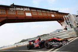 22.10.2010 Yeongam, Korea,  Sébastien Buemi (SUI), Scuderia Toro Rosso - Formula 1 World Championship, Rd 17, Korean Grand Prix, Friday Practice