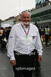 24.10.2010 Yeongam, Korea,  Former F1 World champion Alan Jones - Formula 1 World Championship, Rd 17, Korean Grand Prix, Sunday Pre-Race Grid
