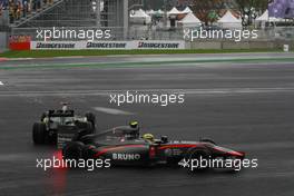 24.10.2010 Yeongam, Korea,  Jarno Trulli (ITA), Lotus F1 Team and Bruno Senna (BRA), Hispania Racing F1 Team, HRT - Formula 1 World Championship, Rd 17, Korean Grand Prix, Sunday Race