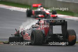 24.10.2010 Yeongam, Korea,  Jaime Alguersuari (ESP), Scuderia Toro Rosso, accident, crash - Formula 1 World Championship, Rd 17, Korean Grand Prix, Sunday Race