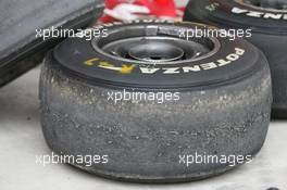 23.10.2010 Yeongam, Korea,  Fernando Alonso (ESP), Scuderia Ferrari Bridgestone tyres suffering from tyre graining - Formula 1 World Championship, Rd 17, Korean Grand Prix, Saturday Practice