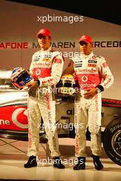 29.01.2010 Newbury, England,  Jenson Button (GBR), McLaren Mercedes and Lewis Hamilton (GBR), McLaren Mercedes - Vodafone Mclaren Mercedes MP4-25 Launch Vodafone UK HQ