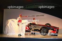 29.01.2010 Newbury, England,  Jenson Button (GBR), McLaren Mercedes and Lewis Hamilton (GBR), McLaren Mercedes - Vodafone Mclaren Mercedes MP4-25 Launch Vodafone UK HQ