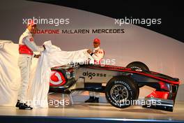 29.01.2010 Newbury, England,  Jenson Button (GBR), McLaren Mercedes and Lewis Hamilton (GBR), McLaren Mercedes - Vodafone Mclaren Mercedes MP4-25 Launch Vodafone UK HQ