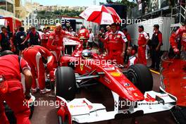 16.05.2010 Monaco, Monte Carlo,  Fernando Alonso (ESP), Scuderia Ferrari starts from the pit lane - Formula 1 World Championship, Rd 6, Monaco Grand Prix, Sunday Pre-Race Grid