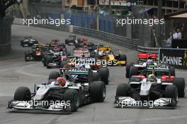 16.05.2010 Monaco, Monte Carlo,  Start of the race, Michael Schumacher (GER), Mercedes GP  - Formula 1 World Championship, Rd 6, Monaco Grand Prix, Sunday Race