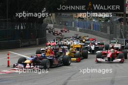 16.05.2010 Monaco, Monte Carlo,  Start of the race, Sebastian Vettel (GER), Red Bull Racing  - Formula 1 World Championship, Rd 6, Monaco Grand Prix, Sunday Race
